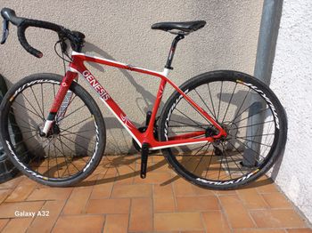 Genesis, Vapour Shimano 105