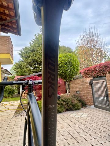 Specialiced Custom Shimano Ultegra Di2 2019 Road & Gravel usato, Nero — immagine 12 di 12