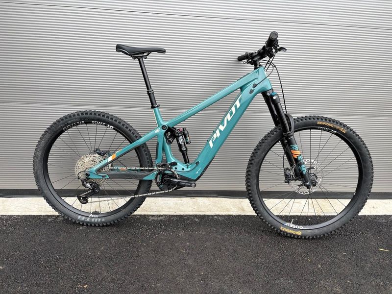 Used Pivot SHUTTLE LT Shimano Deore XT 2025 MTB