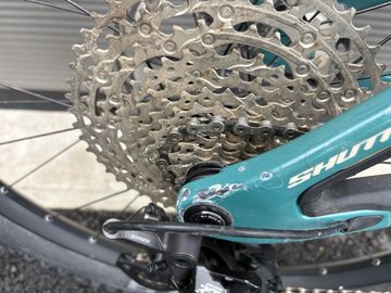 Použité Pivot SHUTTLE LT Shimano Deore XT 2025 Mountainbike — obrázek 2 z 14