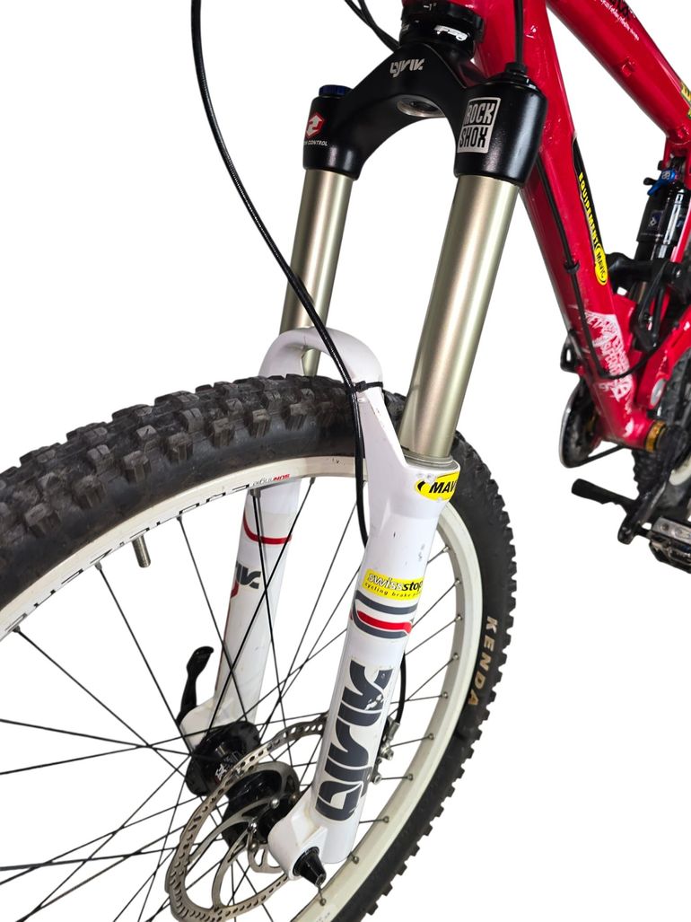 Used Commencal Meta 26" 2012 Mountainbike, Red — image 10 of 22