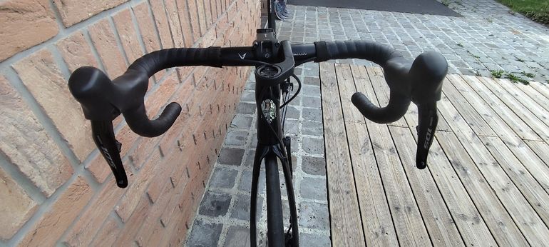 Used Bianchi Infinito XE 105 Di2 2023 2023 Road & Gravel, Black — image 18 of 18