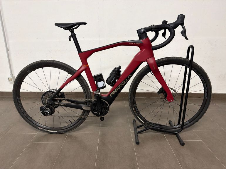 Used Pinarello Nytro SRAM Force eTap AXS 2024 Road & Gravel, Rot — image 1 of 6