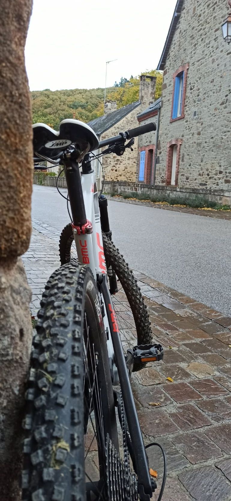 Used BMC fourstroke 02 2017 2017 Mountainbike, Weiß, 29 — image 6 of 7