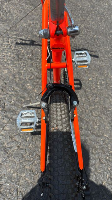 Used Bianchi Custom Shimano Tourney 1994 Mountainbike, Orange, 26 — image 7 of 13