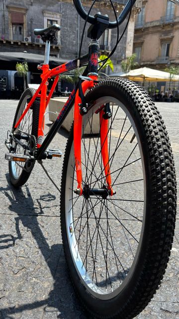 Used Bianchi Custom Shimano Tourney 1994 Mountainbike, Orange, 26 — image 6 of 13