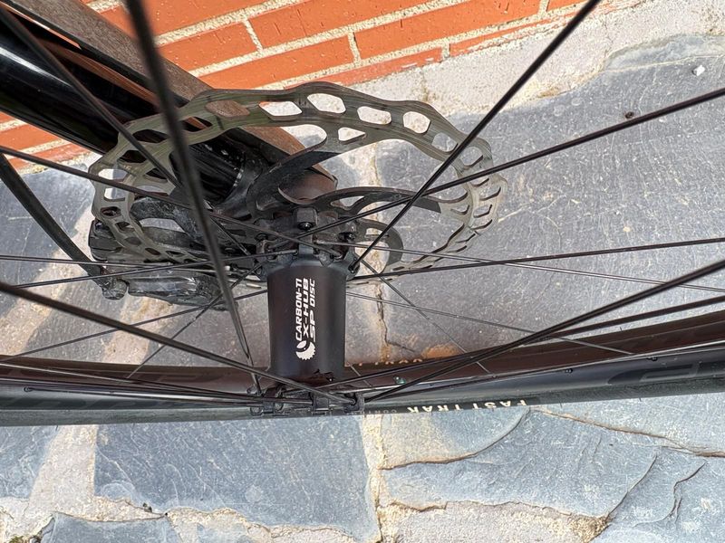 Used Cannondale Carbon 2 2024 Mountainbike, Purple, 29 — image 12 of 13