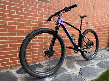 Used Cannondale Carbon 2 2024 Mountainbike, Purple, 29 — image 3 of 13