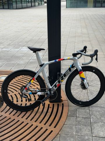 Brugt Trek Madone SL 6 Disc 2020 2020 Road & Gravel
