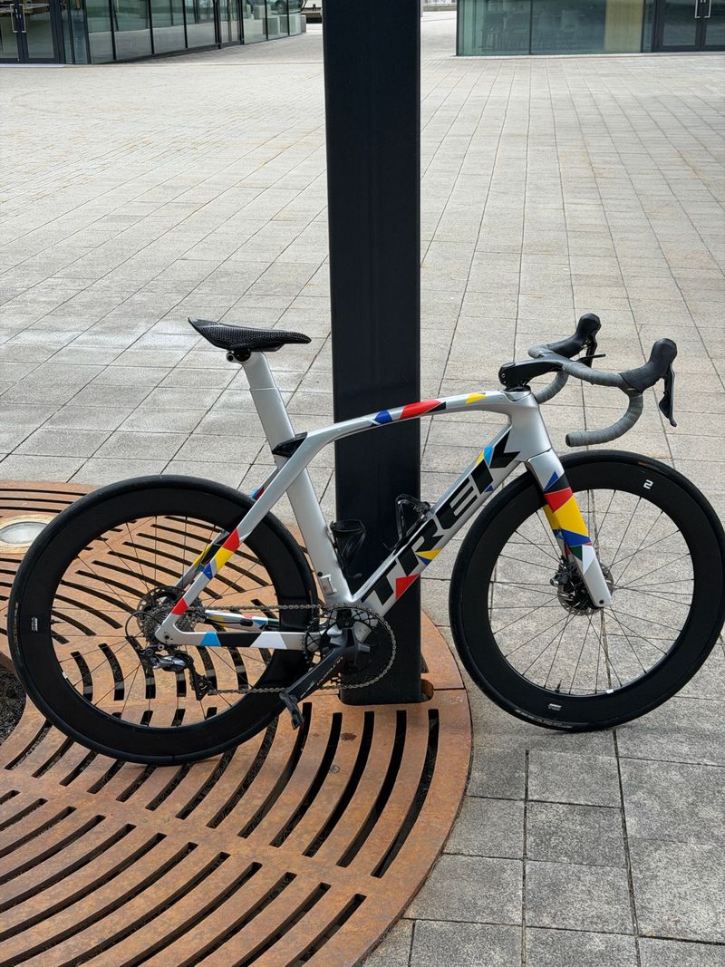 Gebrauchtes Trek Madone SL 6 Disc 2020 2020 Road & Gravel