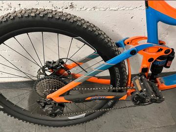 Tweedehands Giant Reign 27.5 1 2016 2016 Mountainbike — afbeelding 2 van 5