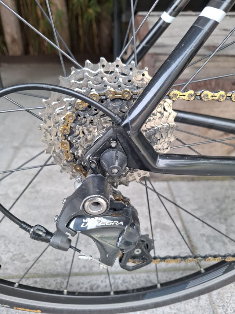 Used Focus Cayo Bouwjaar 2016 2016 Road & Gravel, Black — image 2 of 6