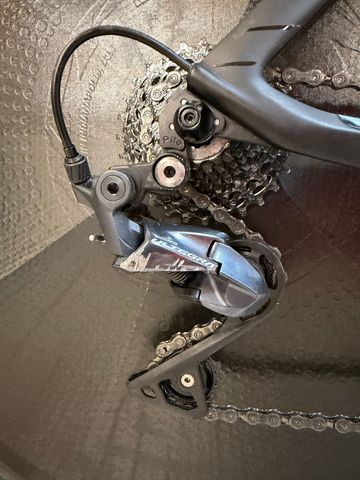 Used Canyon Speedmax CF 8.0 SL 2019 2019 Road & Gravel, Black — image 5 of 11