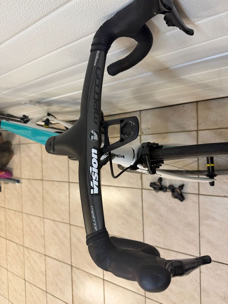 Used Orbea ORCA AERO M10iTEAM 2019 2019 Road & Gravel, White — image 4 of 7