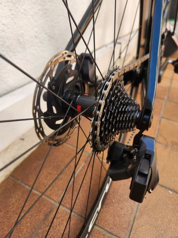 Used Scott Addict SRAM Force eTap AXS 2020 Road & Gravel, Green — image 2 of 12
