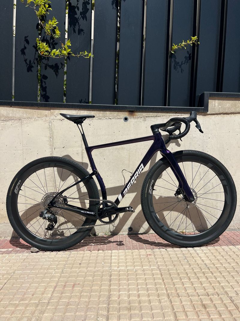 Berria Custom SRAM Rival eTap AXS 2025 Road & Gravel de segunda mano