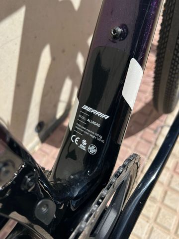 Gebrauchtes Berria Custom SRAM Rival eTap AXS 2025 Road & Gravel, Violett — Bild 9 von 13
