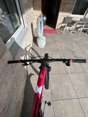 Used Canyon Lux World Cup CF 8 2024 2024 Mountainbike, Red, 29 — image 7 of 9
