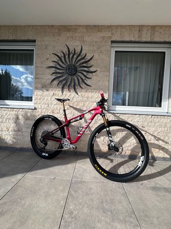 Used Canyon Lux World Cup CF 8 2024 2024 MTB