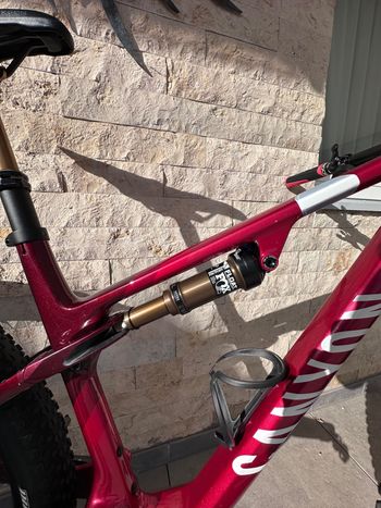 Used Canyon Lux World Cup CF 8 2024 2024 Mountainbike, Red, 29 — image 8 of 9