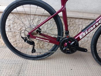 Used Bianchi INFINITO 105 2026 2026 Road & Gravel — image 2 of 5