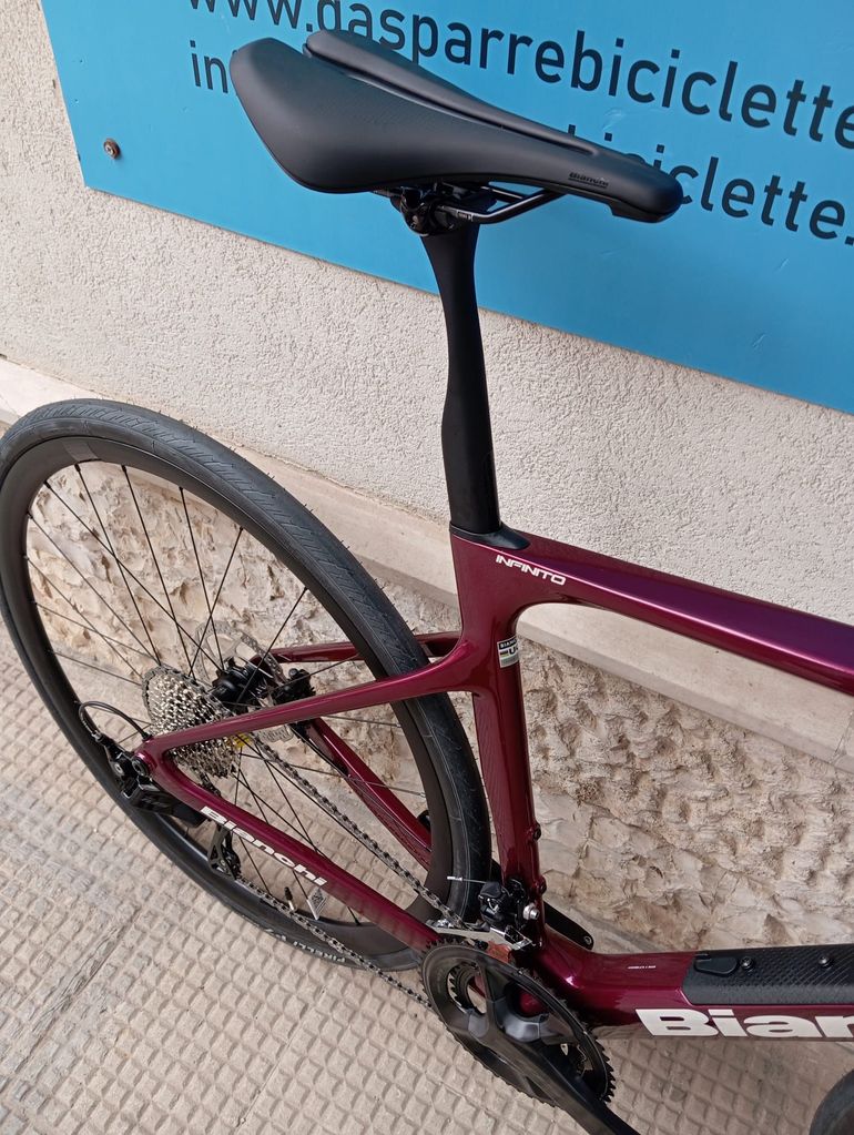 Used Bianchi INFINITO 105 2026 2026 Road & Gravel — image 3 of 5