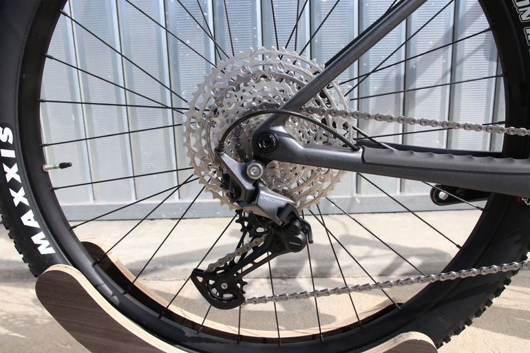 Used Orbea ALMA M50 2026 2026 Mountainbike, Light Gray — image 11 of 15