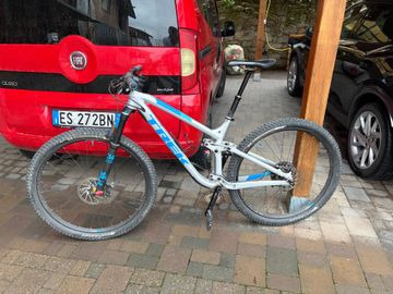 Gebrauchtes Trek Fuel EX 9 29 2017 2017 Mountainbike, Hellgrau, 29 — Bild 2 von 3