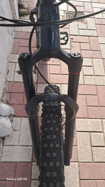 Used Trek Roscoe 8 2021 2021 Mountainbike, Blue, 27.5 — image 3 of 6