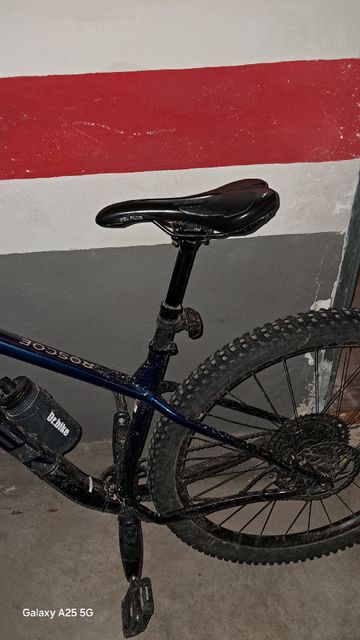 Used Trek Roscoe 8 2021 2021 Mountainbike, Blue, 27.5 — image 4 of 6