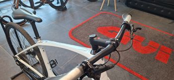 Used Trek FX Sport 4 2024 2024 Urban, White — image 5 of 10