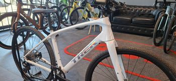 Used Trek FX Sport 4 2024 2024 Urban, White — image 3 of 10