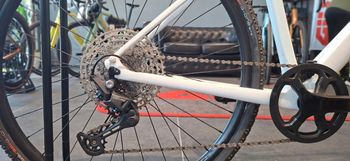 Used Trek FX Sport 4 2024 2024 Urban, White — image 2 of 10