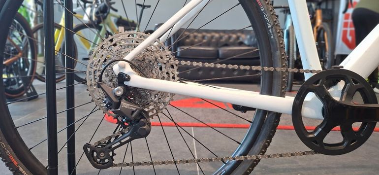 Used Trek FX Sport 4 2024 2024 Urban, White — image 2 of 10