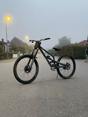 Używany Commencal Furious SRAM GX Eagle 2021 MTB