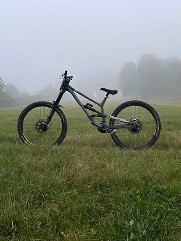 Tweedehands Commencal Furious SRAM GX Eagle 2021 Mountainbike — afbeelding 3 van 16