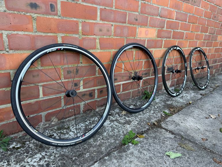 Used Kuota Kryon Ultegra Kuota Kryon Ultegra Custom Shimano Ultegra Di2 2017 Road & Gravel — image 5 of 14