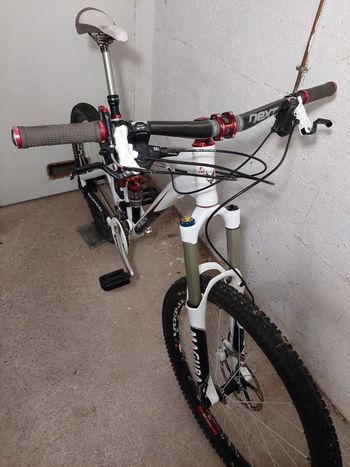 Used Labyrinth Labyrinth Custom Shimano Deore XT 2010 Mountainbike, White — image 3 of 5