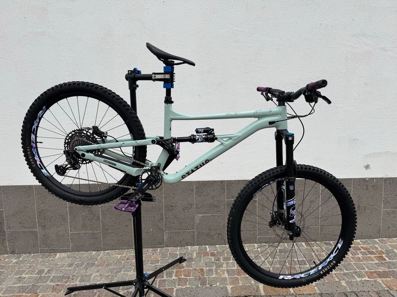 Použité Specialized Status 160 2022 2022 Mountainbike — obrázek 1 z 5