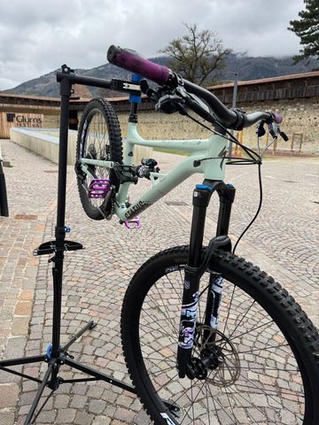 Použité Specialized Status 160 2022 2022 Mountainbike — obrázek 5 z 5