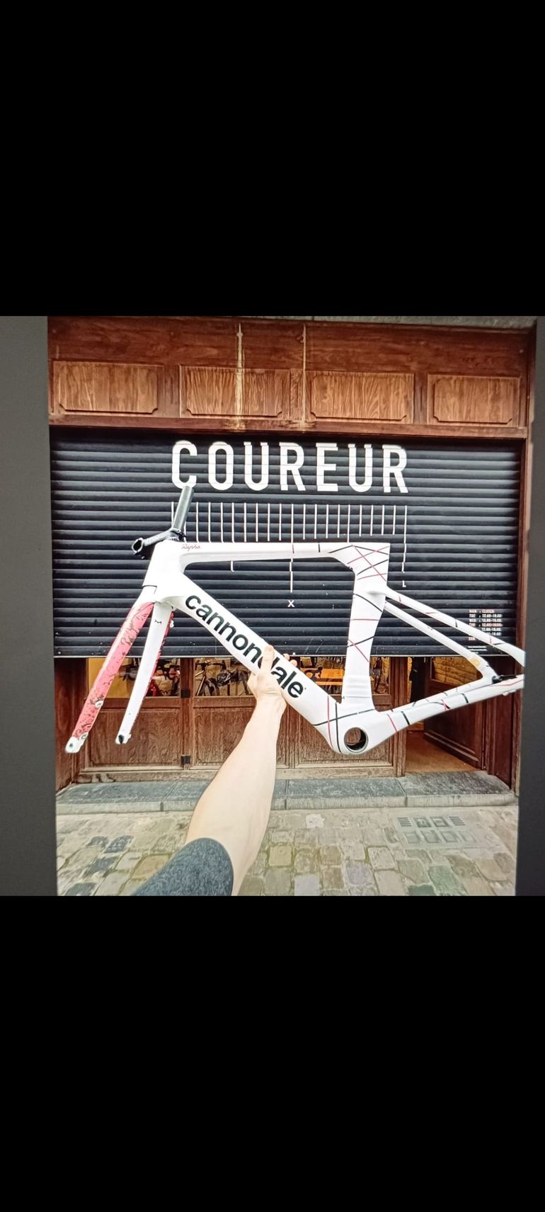 Used Cannondale SystemSix Hi-MOD Ultegra Di2 2025 Frameset 2025 Road & Gravel, Weiß — image 1 of 3