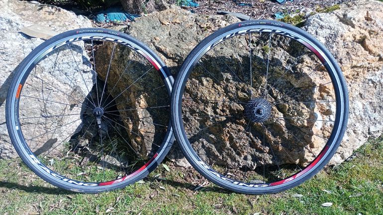 Used Commencal Commencal Custom Shimano Ultegra 2002 Road & Gravel, Hellgrau — image 6 of 6