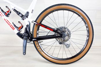 Used Intense Sniper X 2025 Mountainbike, White — image 12 of 17