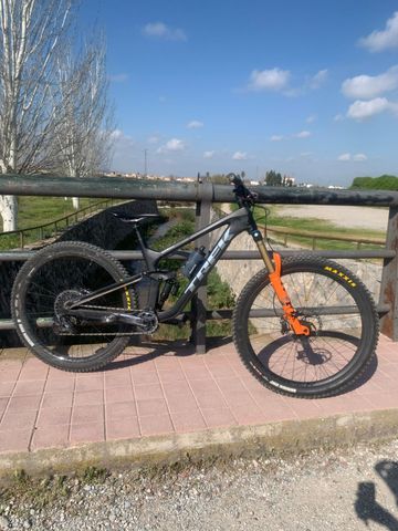 Trek Slash SRAM GX Eagle AXS 2023 Mountainbike usato, Nero — immagine 3 di 7