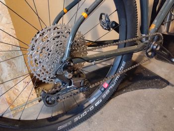 Used Breezer Thunder 2022 2022 Mountainbike, Green, 29 — image 2 of 10