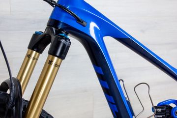 Used Giant Reign Advanced Pro 2 2020 Mountainbike, Blue — image 19 of 20