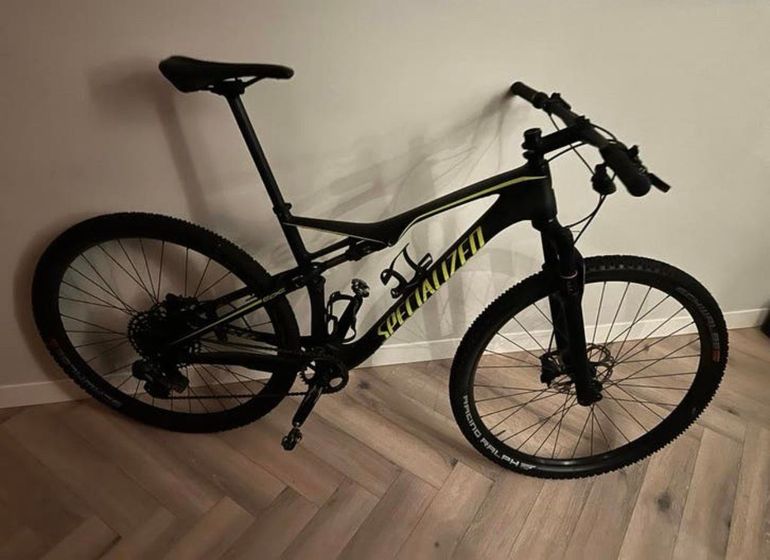 Used Specialized Epic SRAM GX Eagle AXS 2018 Mountainbike, Schwarz — image 1 of 3