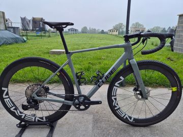 Brugt CUBE Nuroad Shimano GRX Di2 2024 Road & Gravel