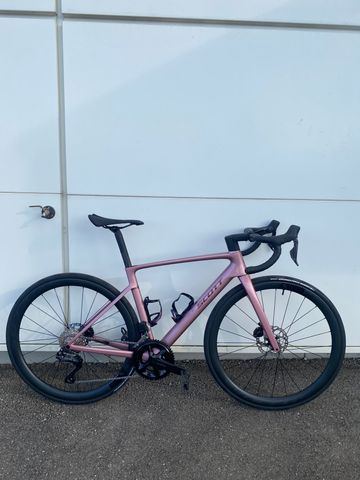 Used Scott Addict RC 30 2025 Road & Gravel, Purple — image 1 of 4