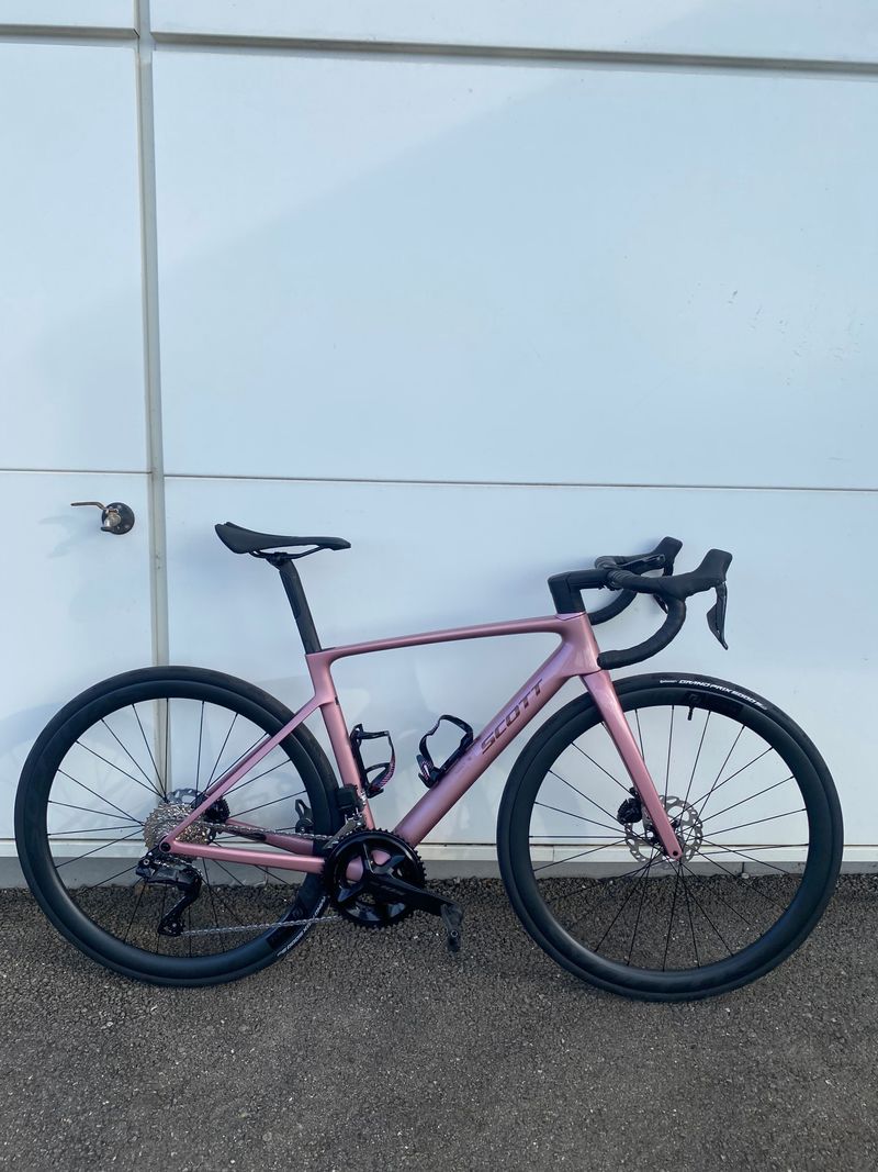 Used Scott Addict RC 30 2025 Road & Gravel, Purple — image 1 of 4